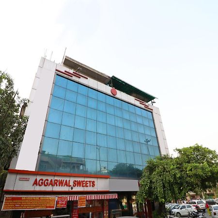 Oyo 2705 Hotel Preet Palace New Delhi Buitenkant foto