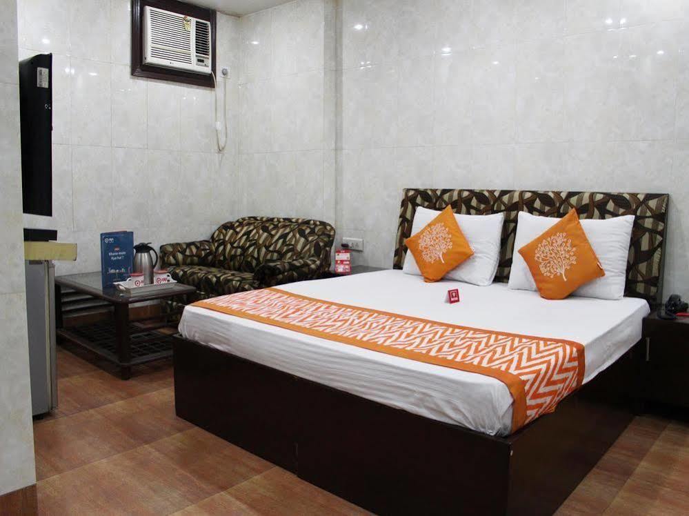 Oyo 2705 Hotel Preet Palace New Delhi Buitenkant foto
