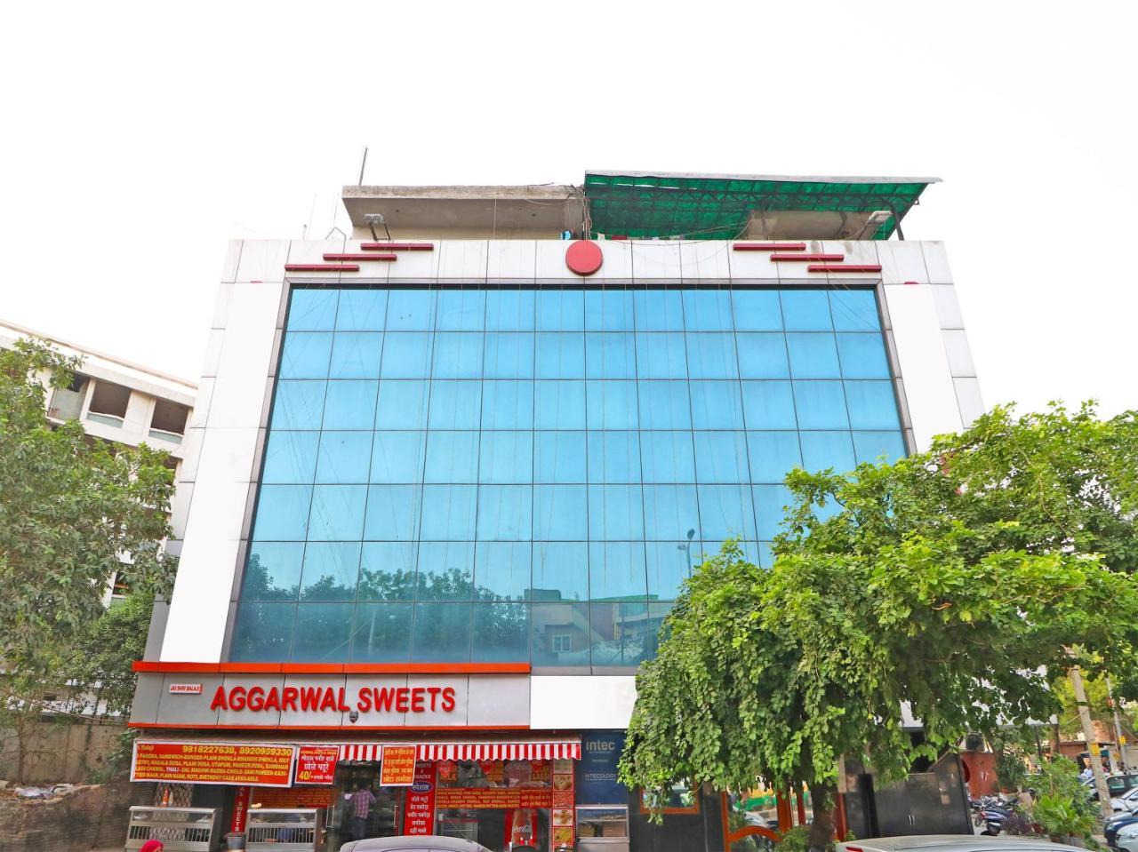 Oyo 2705 Hotel Preet Palace New Delhi Buitenkant foto