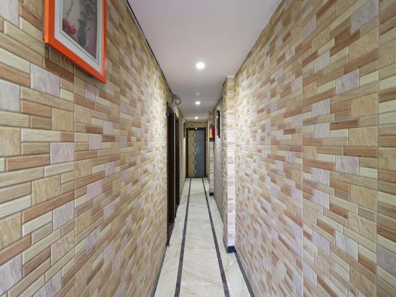 Oyo 2705 Hotel Preet Palace New Delhi Buitenkant foto